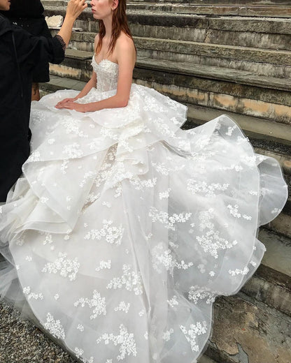 Monique Lhuillier Everest
