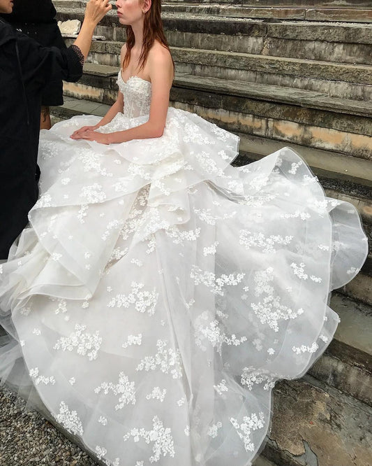 Monique Lhuillier Everest